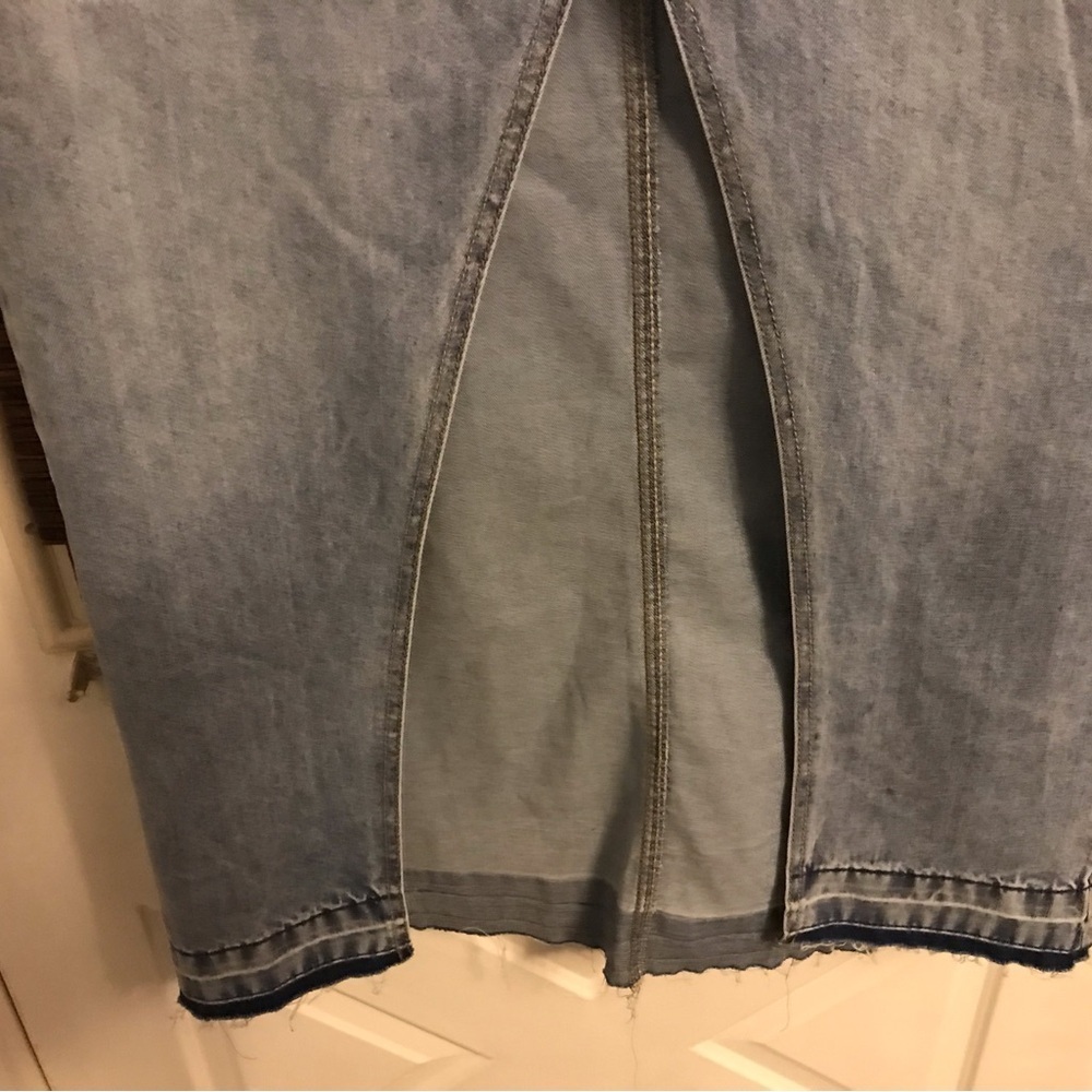 NWT Sincerely Jules High Slit Denim Maxi Skirt Size 7/28 - Picture 4 of 6